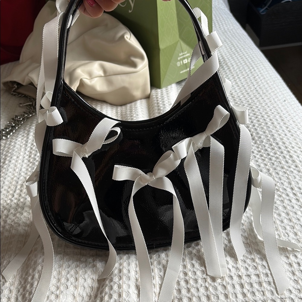Coachtopia Ergo Black Bow Bag